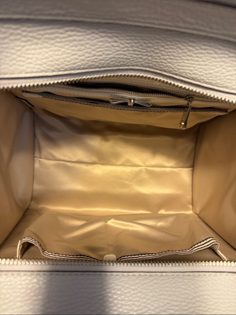 Henri Bendel Rivington tote is crafted from textured cream leather - Picture 10 of 16